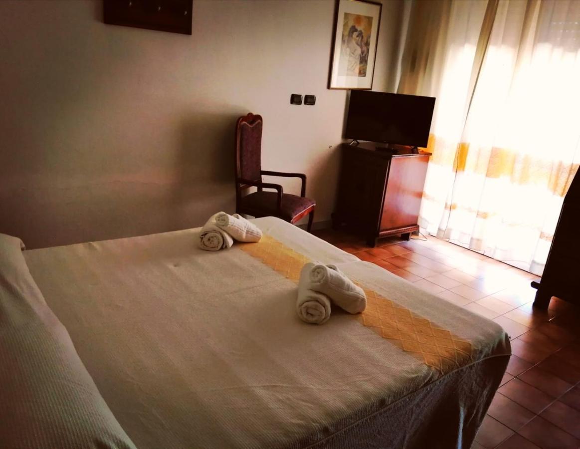 Malaspina Hotel & Resort Bosa Buitenkant foto