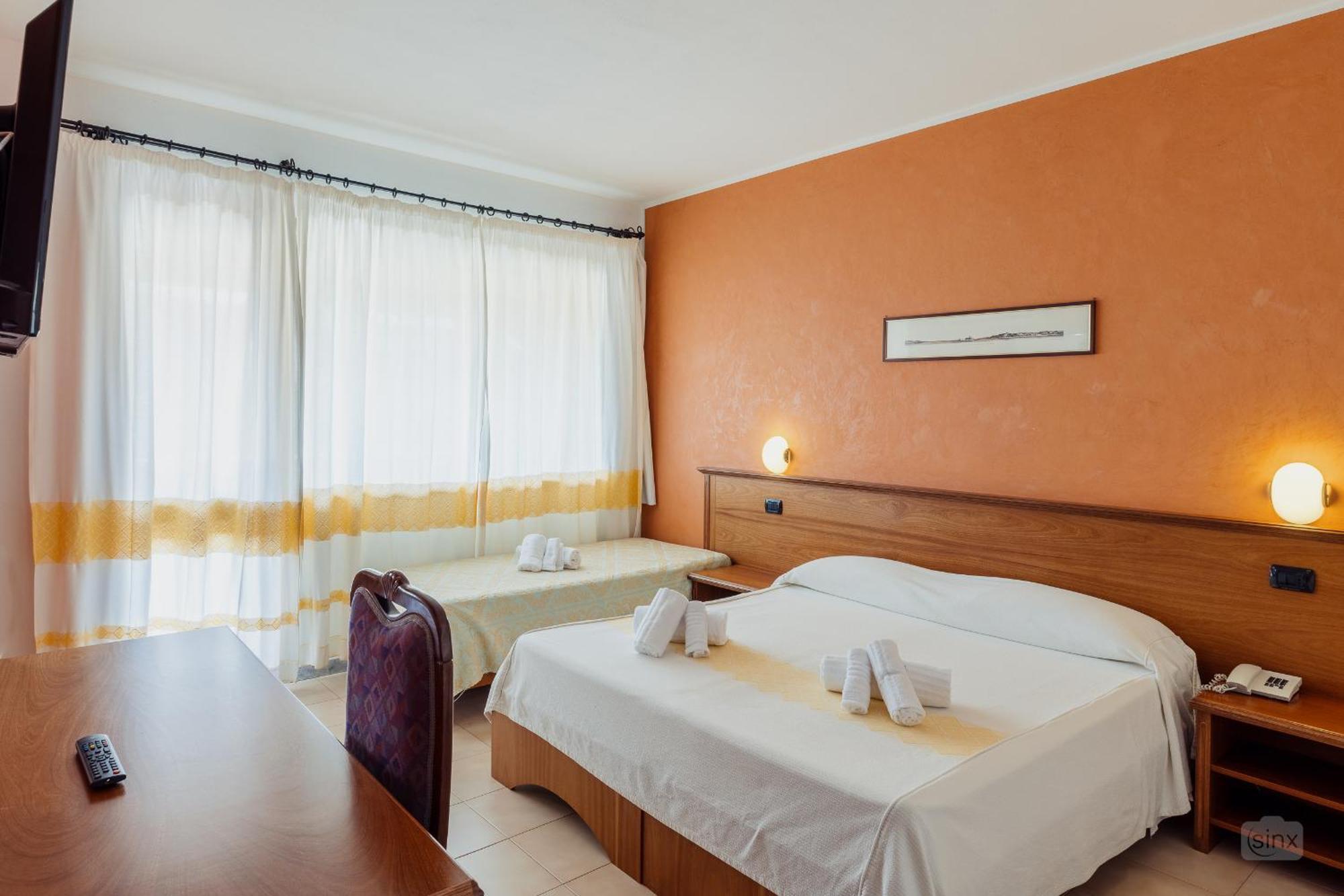 Malaspina Hotel & Resort Bosa Buitenkant foto