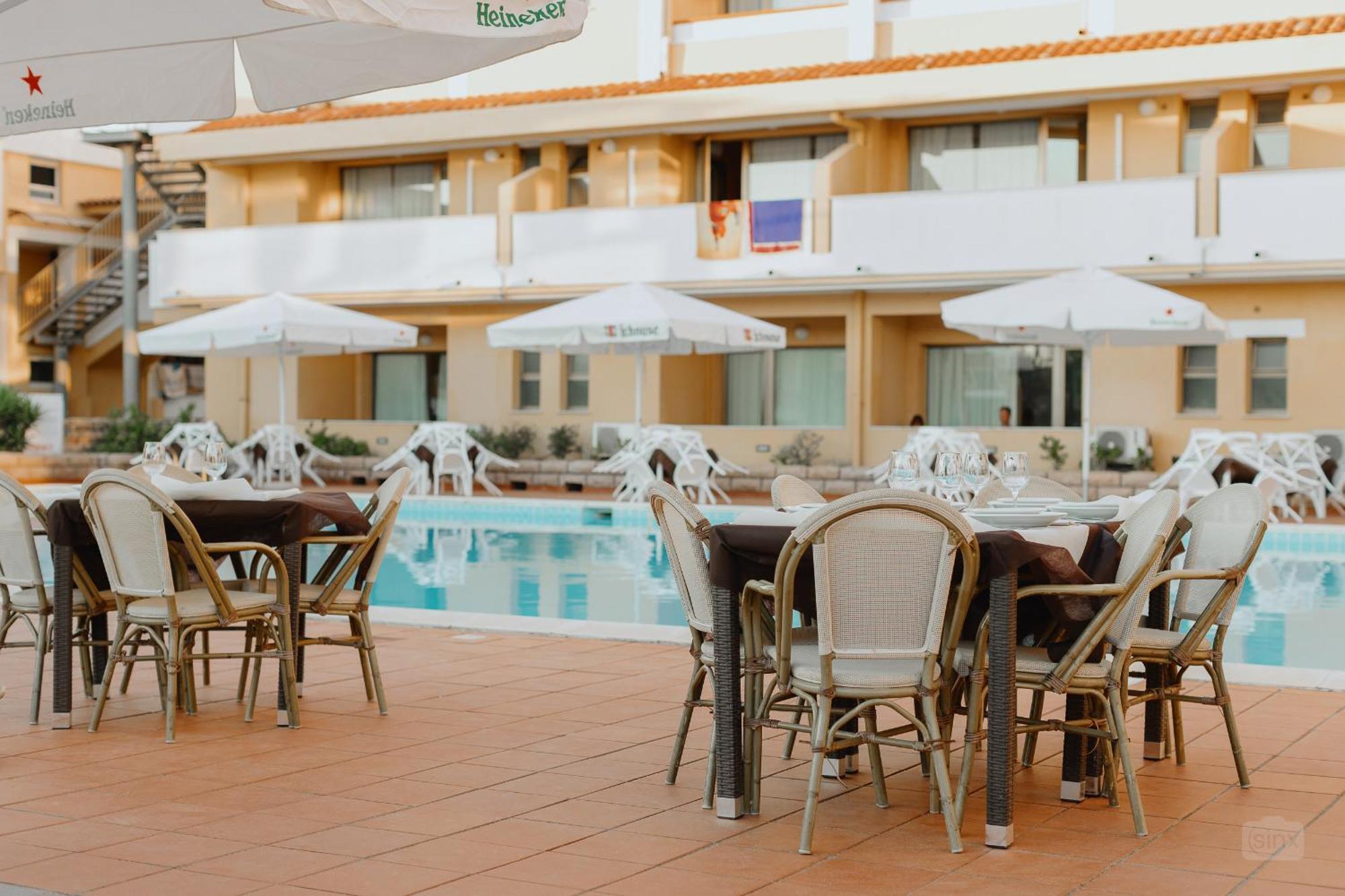 Malaspina Hotel & Resort Bosa Buitenkant foto